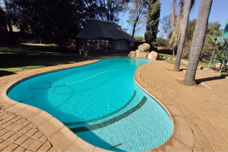 8 Bedroom Property for Sale in Broederstroom North West